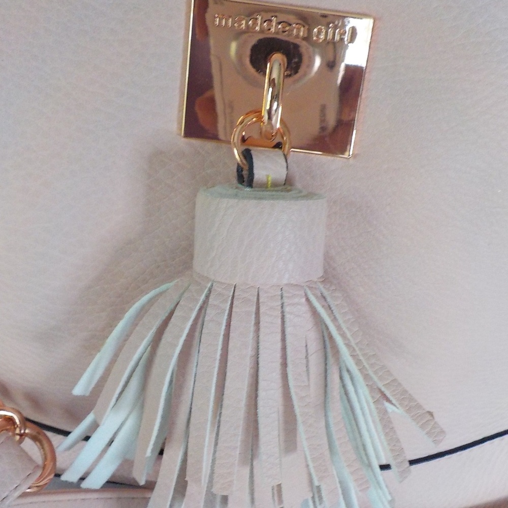 NEW Madden Girl Light Pink Tassel CrossBody Bag - Picture 7 of 8